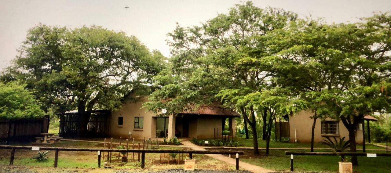 Msunduze River Lodge Mkuze Buitenkant foto